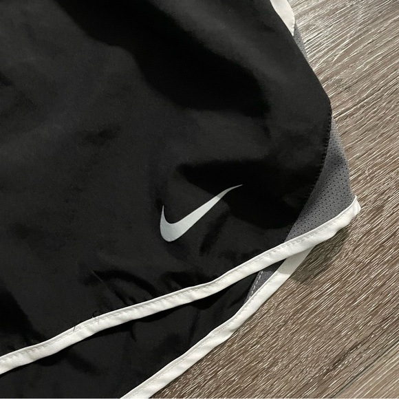 Nike Dri Fit Running Shorts Black/Grey Size Large - Picture 4 of 8